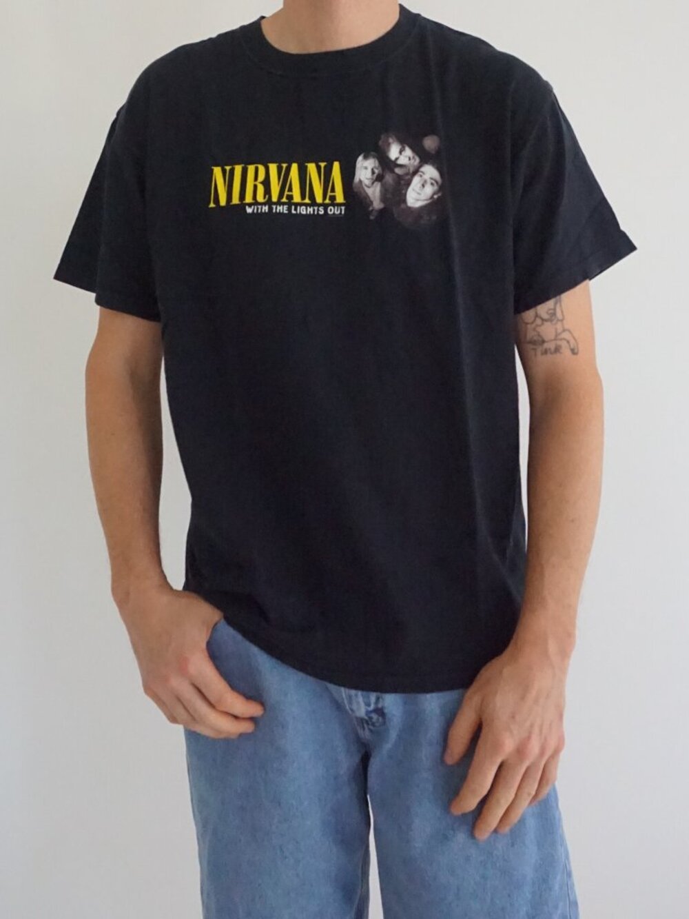 Nirvana Black Yellow With The Lights Out Band Portrait Cotton Rock Concert Tee L